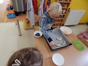 Pečeme ve školce - od zrníčka po rohlík